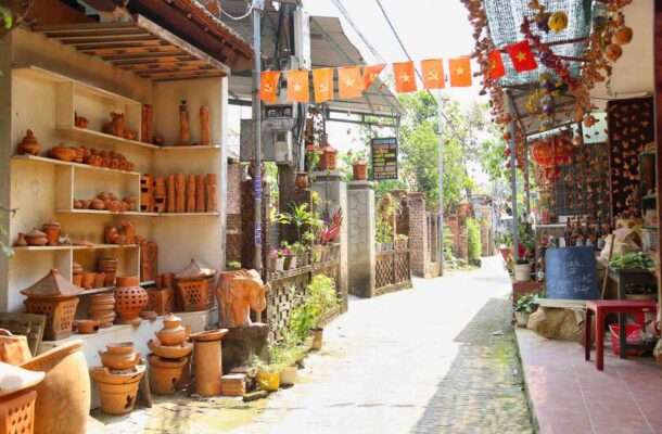 Thanh Ha Pottery Village Tour